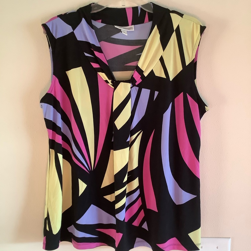 Sleeveless Dana Buchman top XL